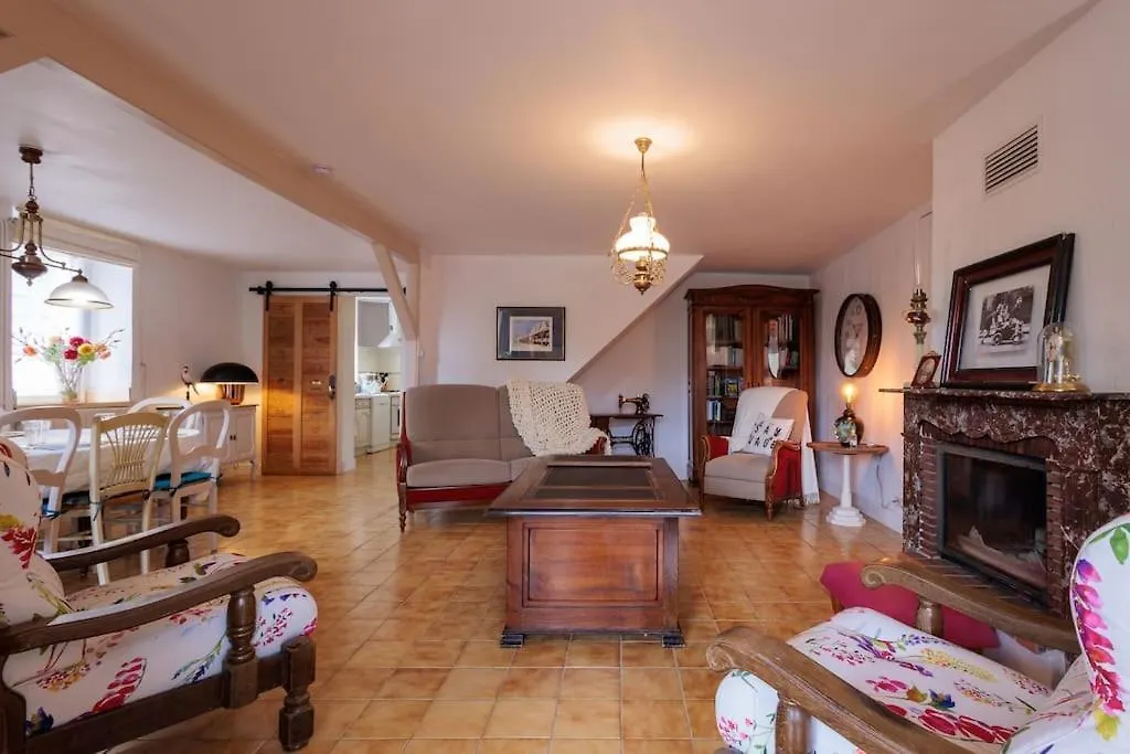 La Maison Du Lac Du Grobon ماكاتييو سورْ شالارْ